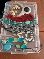 Grote doos vol sieraden, Ophalen, Overige kleuren, Overige materialen