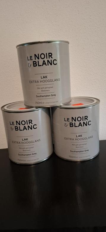 3 Blikken LE NOIR & BLANC Lak Hoogglans Southampton Grey beschikbaar voor biedingen
