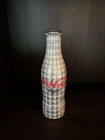 Leeg Coca-Cola Flesje Hello You Hongarije beschikbaar voor biedingen