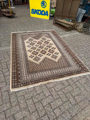Oosters tapijt 243/173 beschikbaar voor biedingen