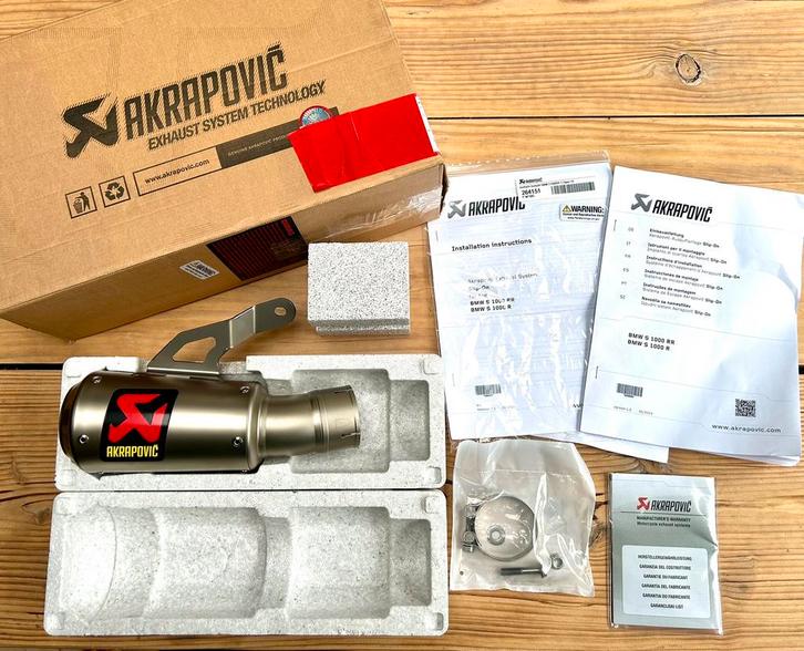 AKRAPOVIC titanium GP uitlaat demper M1000RR M1000R S1000RR, Motoren, Onderdelen | BMW, Nieuw, Ophalen of Verzenden