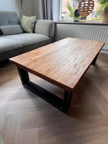 Teakhouten salontafel, industrieel/landelijke stijl beschikbaar voor biedingen