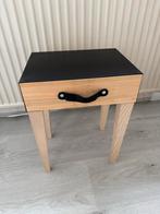 Houten Nachtkastje met Leren Handgreep, Minder dan 45 cm, Ophalen of Verzenden, Zo goed als nieuw, Minder dan 55 cm