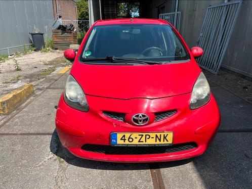 Toyota Aygo 1.0 12V Vvt-i 5DRS 2008 Rood, Auto's, Toyota, Particulier, Aygo, Benzine, A, Hatchback, Handgeschakeld, Origineel Nederlands