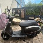 BTC Riva Snorscooter 2018, Mat Titanium, incl, helm & slot, Fietsen en Brommers, Gebruikt, Benzine, Ophalen, Overige merken