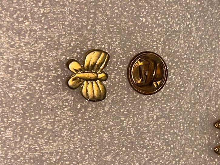 Vlinder 5, Verzamelen, Speldjes, Pins en Buttons, Zo goed als nieuw, Speldje of Pin, Dier of Natuur, Ophalen of Verzenden