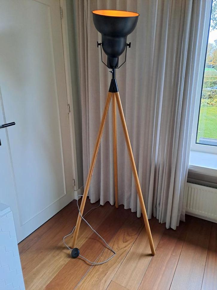 Stijlvolle Staande Lamp - Zwart & Koper, Huis en Inrichting, Lampen | Vloerlampen, Ophalen