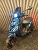 PIAGGIO ZIP 4T 3V BROM 2022 FULL OPTION DIAMOND BLUE, Maximaal 45 km/u, Zip, Ophalen of Verzenden, Zo goed als nieuw