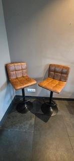 Barkrukken 2 stuks, Ophalen, Gebruikt, Lederen look en feel, kleur bruin, Metaal