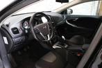 Volvo V40 1.6 T3 Momentum | CAMERA | NAVI | KEYLESS | NAP |, Voorwielaandrijving, Gebruikt, 4 cilinders, 150 pk