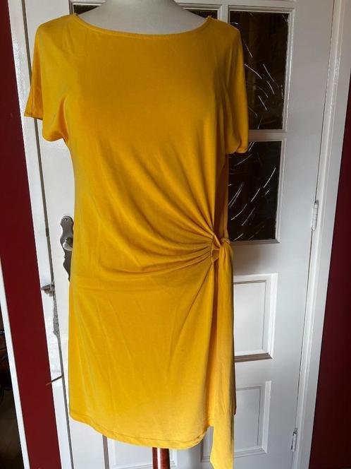 gele jurk van het merk Vila, Kleding | Dames, Jurken, Zo goed als nieuw, Maat 38/40 (M), Geel, Boven de knie, Ophalen