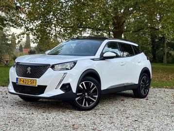 Peugeot 2008 1.2 Turbo Automaat, Carplay, Panorama, Trekhaak beschikbaar voor biedingen