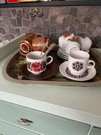 Retro Koffieservies Jaren '60 met Vorkjes & Dienblad, Antiek en Kunst, Antiek | Servies compleet, Ophalen
