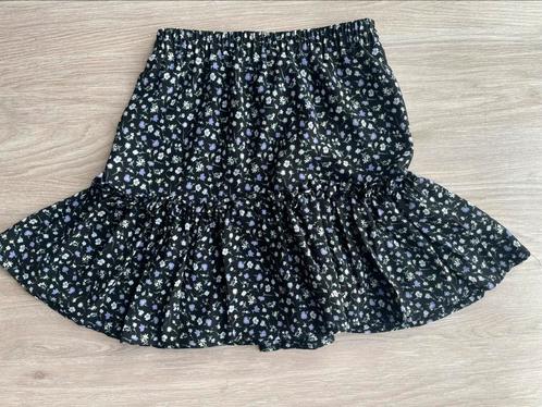 Cars Jeans rokje maat 140 zwart/paars bloemmotief, Kinderen en Baby's, Kinderkleding | Maat 140, Zo goed als nieuw, Meisje, Jurk of Rok