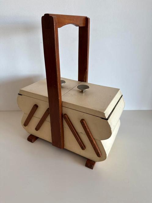 Vintage Houten Naaidoos met Handvat, Hobby en Vrije tijd, Naaien en Fournituren, Gebruikt, Overige typen, Ophalen of Verzenden