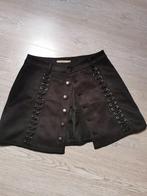 Rokje bruin suede-look Nikkie mt 38, Maat 38/40 (M), Bruin, Ophalen of Verzenden, Zo goed als nieuw