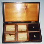 Houten kistje met ivoren/benen fiches, Antiek en Kunst, Curiosa en Brocante, Ophalen of Verzenden