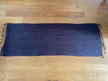 Grote bruine sjaal / omslagdoek 195 x 70 cm