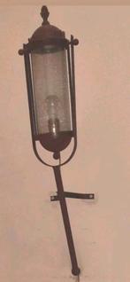 2 bruine smeedijzeren lantaarn wandlampen 95 cm hoog, Brocante, Metaal, Zo goed als nieuw, Ophalen