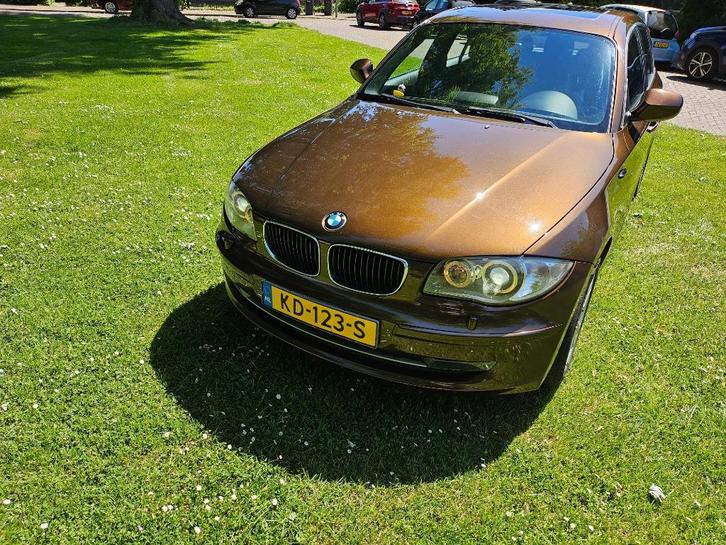 BMW 1-Serie 2.0 116I 5DR 2010 Bisnes Line., Auto's, BMW, Particulier, 1-Serie, ABS, Airbags, Airconditioning, Bluetooth, Boordcomputer