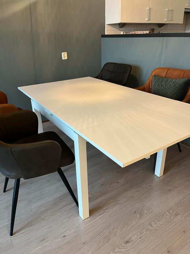 IKEA Bjursta Uitschuifbare Tafel Wit, Huis en Inrichting, Tafels | Eettafels, Gebruikt, 50 tot 100 cm, 100 tot 150 cm, Vier personen