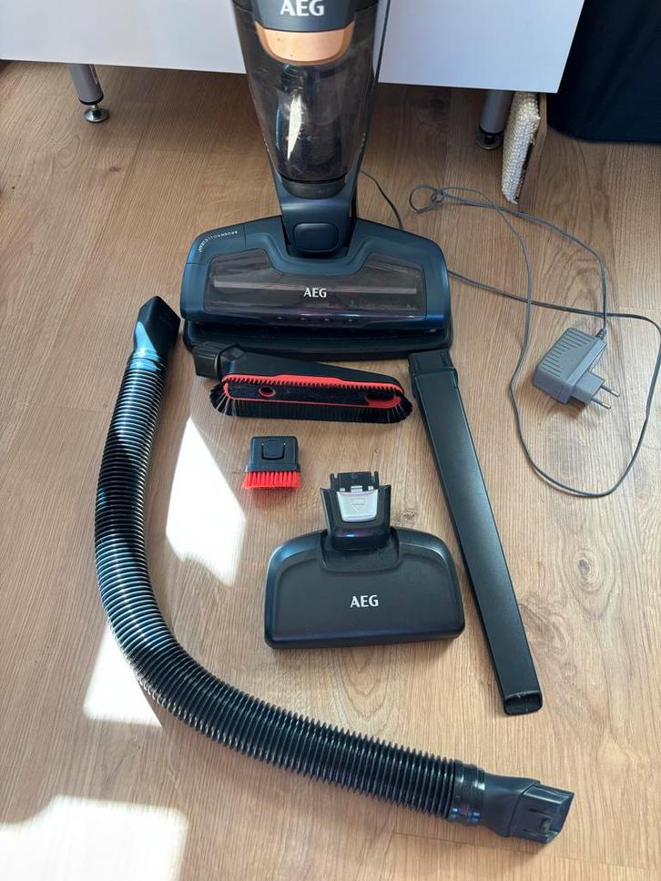 AEG Ergorapido CX7-2-I360 Stofzuiger, Witgoed en Apparatuur, Stofzuigers, Gebruikt, Stofzuiger, Minder dan 1200 watt, Reservoir