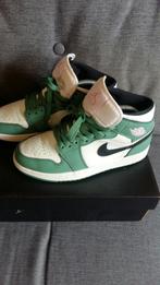 Nike air Jordan 1 MID SE Dutch green, Kleding | Dames, Schoenen, Ophalen of Verzenden, Groen, Sneakers of Gympen, Zo goed als nieuw