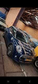 Mini Cooper 7 edition  (f55) 1.5 136pk 2017, Auto's, Mini, Voorwielaandrijving, 136 pk, 4 cilinders, Leder en Stof