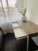 bureau of sidetable met een strak design, Ophalen, Zo goed als nieuw