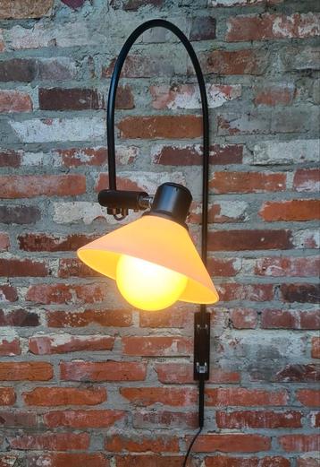 Vintage, design Arc wandlamp. Koch & Lowy beschikbaar voor biedingen