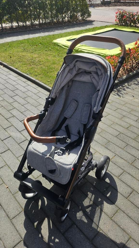 Mutsy Nexo buggy lichtgrijs, Ophalen, Gebruikt, Verstelbare rugleuning