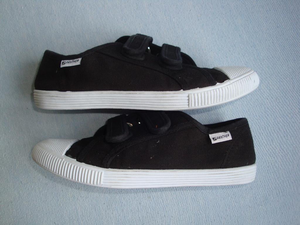 Zwarte gymschoen maat 34, Kinderen en Baby's, Kinderkleding | Schoenen en Sokken, Ophalen of Verzenden, Zo goed als nieuw, Panther