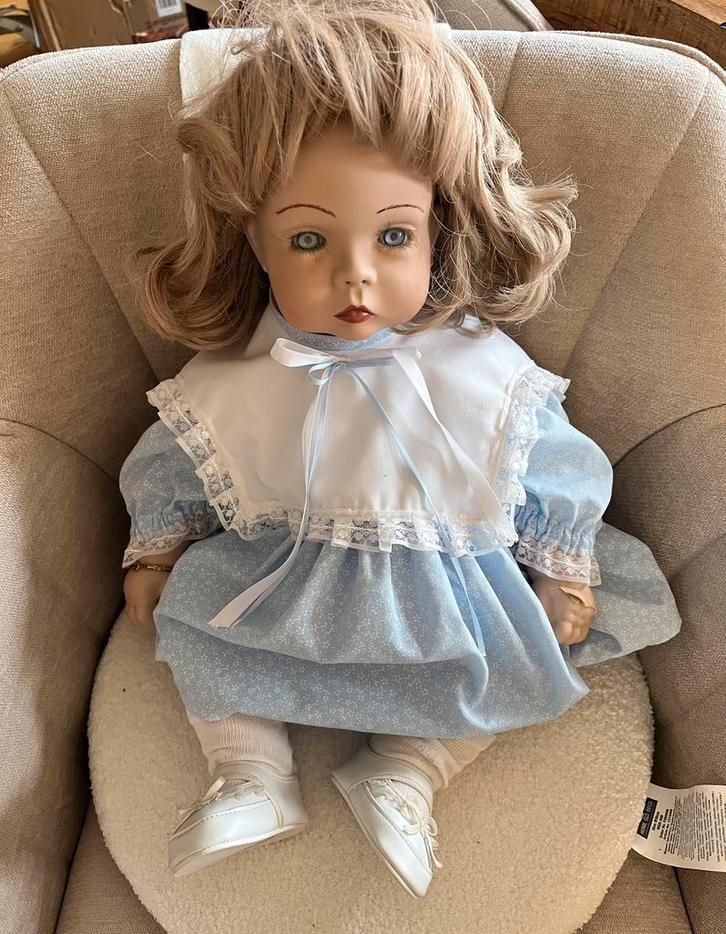 Porseleinen pop, Verzamelen, Poppen, Zo goed als nieuw, Pop, Ophalen of Verzenden