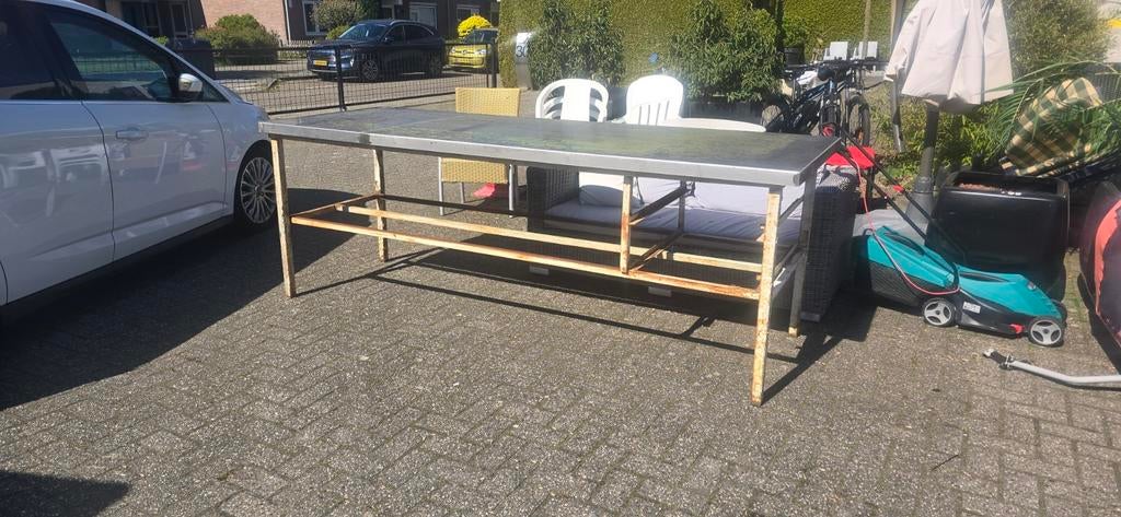 Grote werktafel met rvs bovenbladl, Ophalen