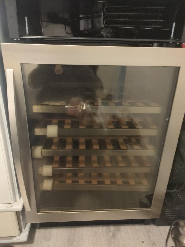 CaterTech Wijnkoelkast 120L, Witgoed en Apparatuur, Koelkasten en IJskasten, 85 tot 120 cm, Zonder vriesvak, 100 tot 150 liter