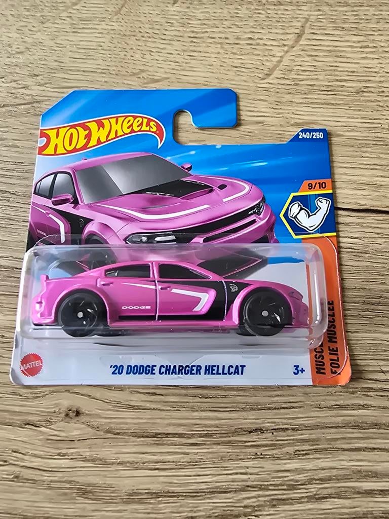 Hot Wheels '20 Dodge Charger Hellcat Roze Nieuw, Overige merken, 1:50 of kleiner, Auto, Nieuw