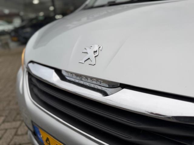 Peugeot 108 1.2 VTi Allure, Auto's, Voorwielaandrijving, Euro 5, Gebruikt, 1199 cc