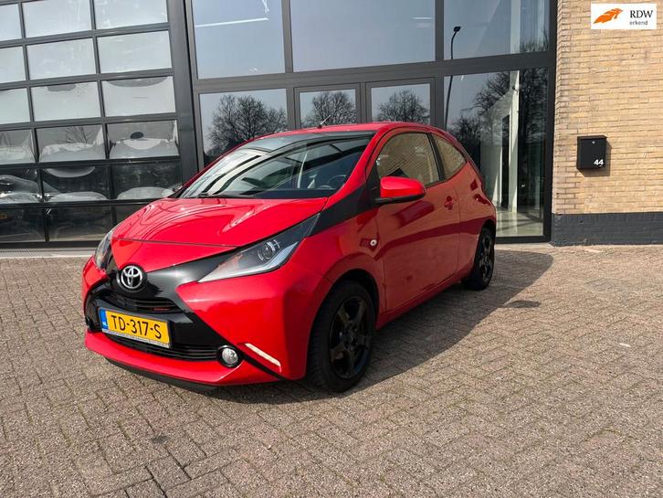 Toyota Aygo 1.0 VVT-i x , Airco, Led, Zuinig, Auto's, Toyota, Bedrijf, Te koop, Aygo, ABS, Airbags, Airconditioning, Bluetooth