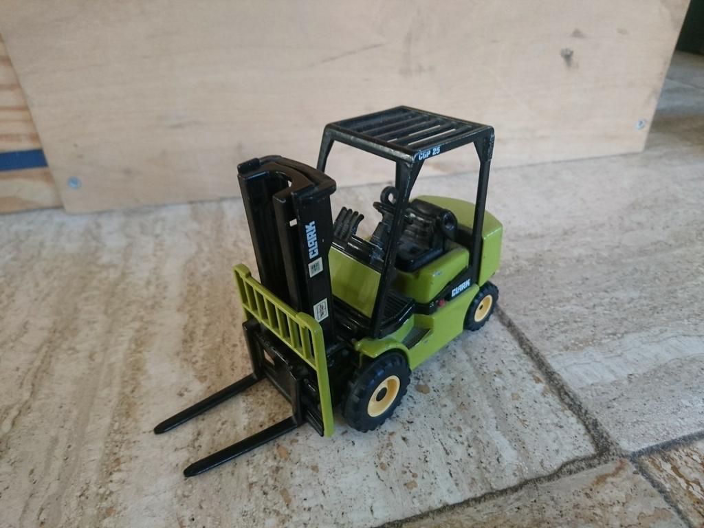 Clark CGP25 heftruck, Ophalen of Verzenden, Gebruikt