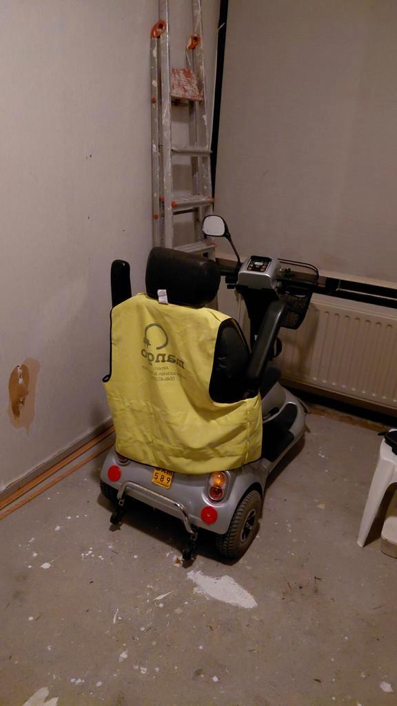 Snelle & Nette Ortopedia 3-wiel Scootmobiel, Diversen, Rolstoelen, Gebruikt, Elektrische rolstoel, Ophalen