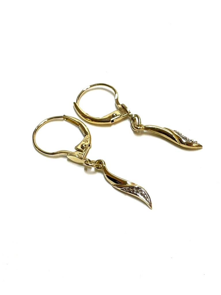 18k gouden oorbellen met een diamant, Sieraden, Tassen en Uiterlijk, Oorbellen, Hangers, -, -, Ophalen of Verzenden