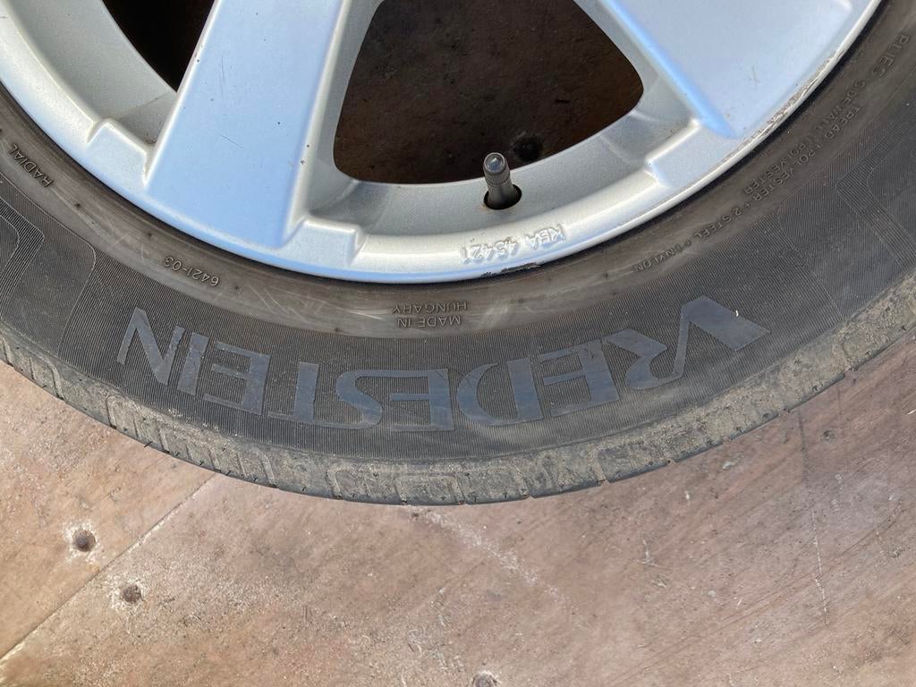 Te koop 4 velgen met banden VW Caddy/Touran, Ophalen of Verzenden, Gebruikt