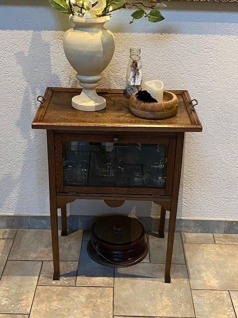 Antiek theekastje met klep en geslepen glas, Antiek en Kunst, Antiek | Meubels | Kasten, Ophalen