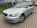 BMW 5-Serie 2.0 I 520i Touring Automaat 2009 Half Leer Clima, Auto's, Automaat, Achterwielaandrijving, 1995 cc, Zwart