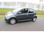 Peugeot 107 1.0-12V XS 5 Drs met Airco., Voorwielaandrijving, Euro 5, Gebruikt, 4 stoelen