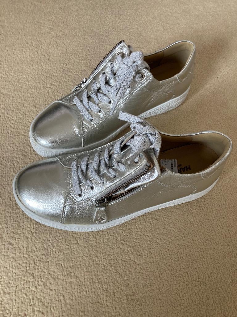Sneakers Hartjes - Zilver - Maat 5 ½ - H, Kleding | Dames, Schoenen, Overige kleuren, Ophalen of Verzenden, Hartjes, Sneakers of Gympen