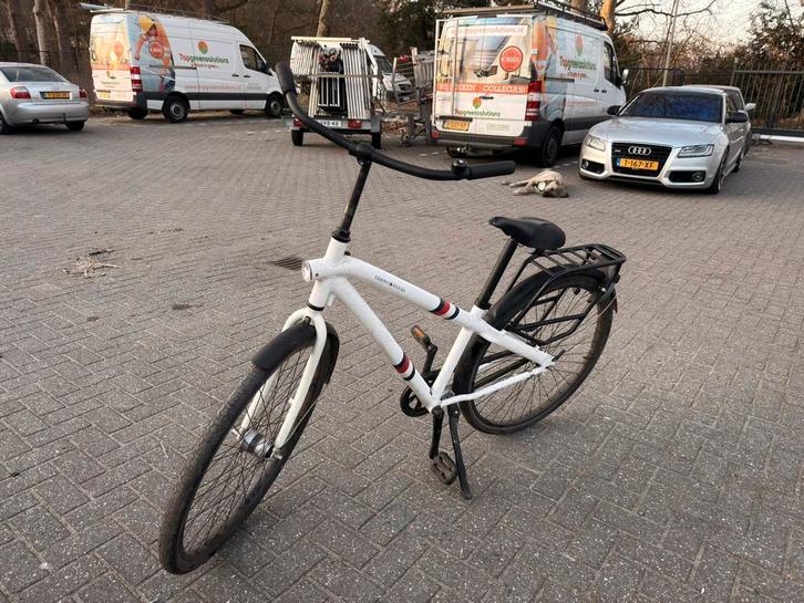 Tommy Hilfiger fiets, Fietsen en Brommers, Fietsen | Vouwfietsen, Zo goed als nieuw, 20 inch of meer, Ophalen