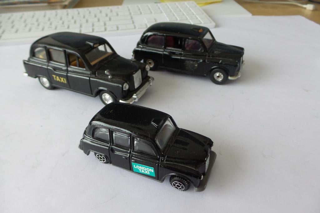 corgi toys , welly taxi, Ophalen of Verzenden, Zo goed als nieuw, Auto, Corgi