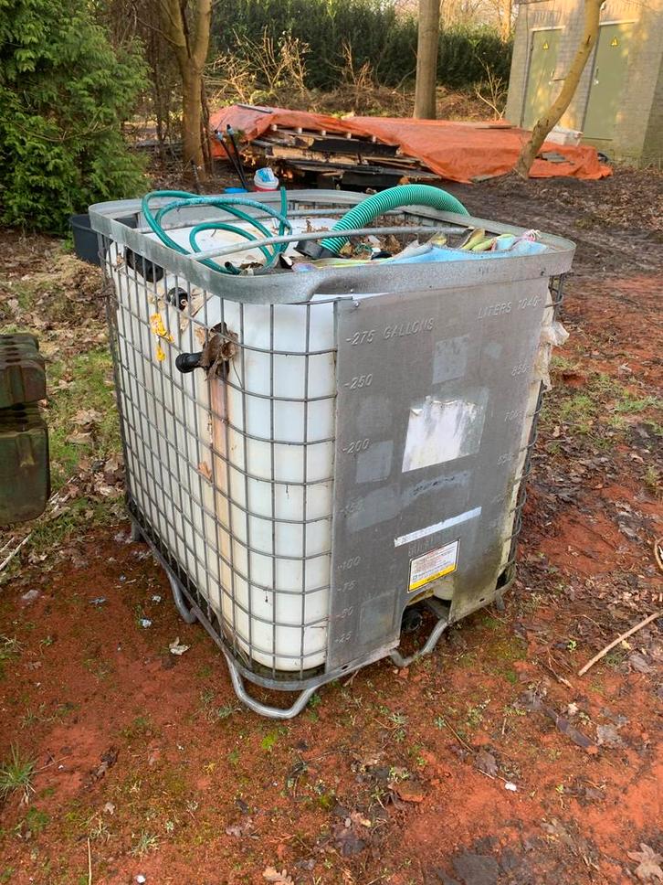 IBC Watertank 1000L - Gebruikt, met kraan., Tuin en Terras, Regentonnen, Gebruikt, Kunststof, 150 liter of meer, Met kraantje