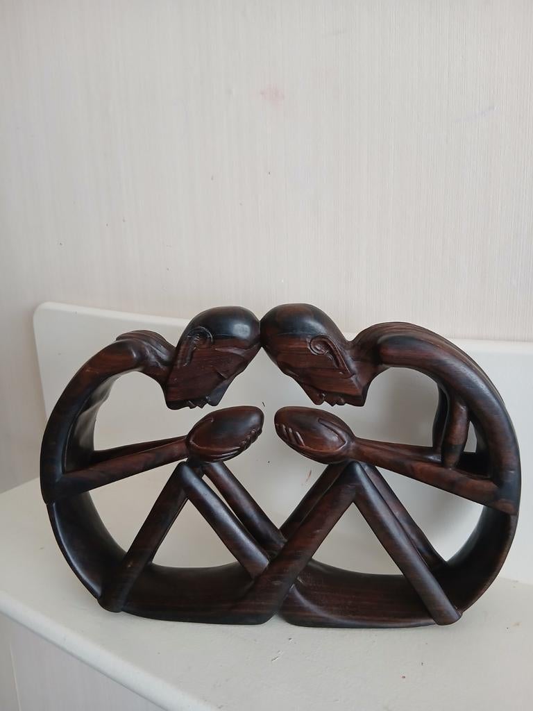 Indonesisch abstract houten beeld man vrouw met ei Balinees, Antiek en Kunst, Ophalen of Verzenden